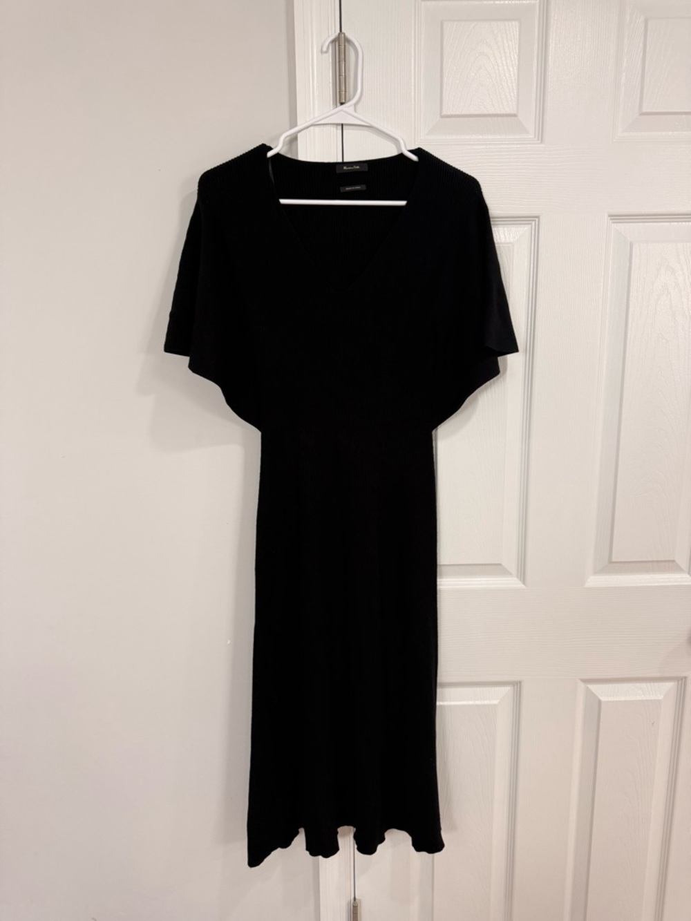 Massimo Dutti v- Neck Black Midi Knit Dress with Flutter Sleeves